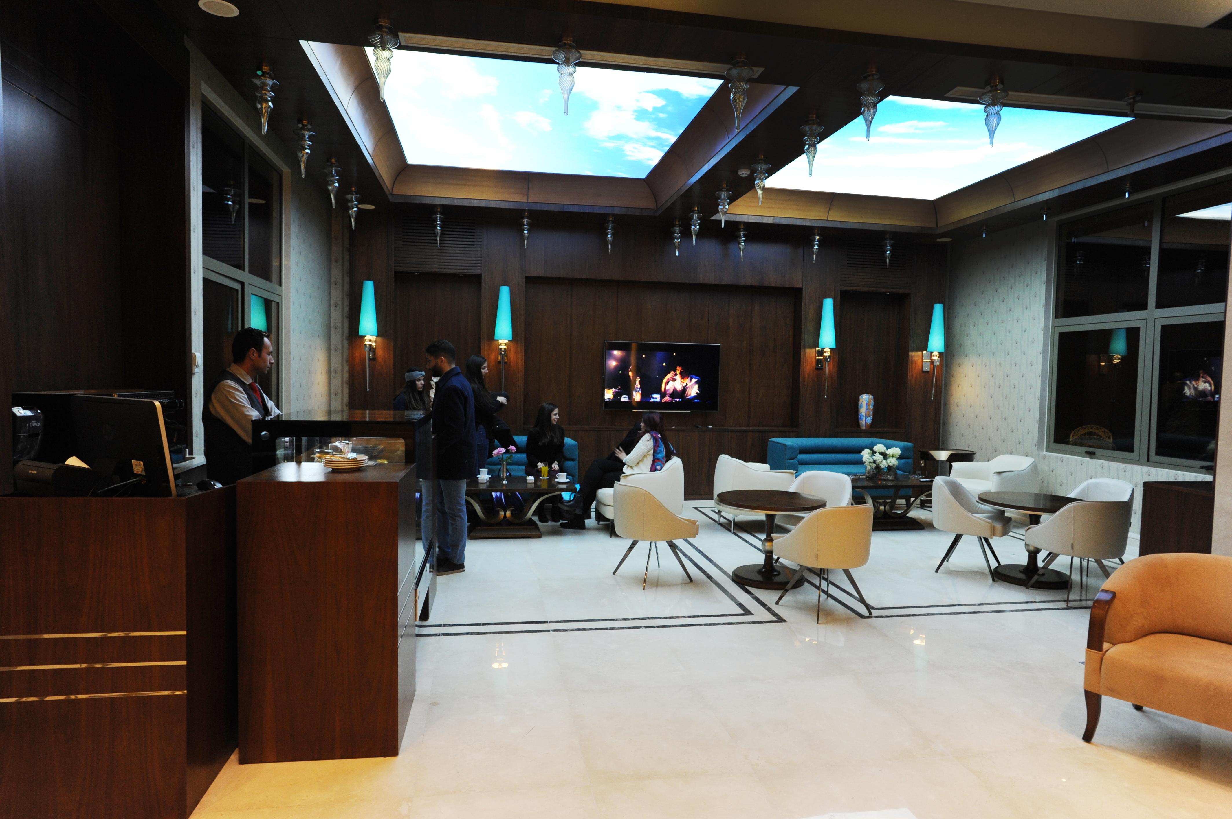 Gems Hotel Бейрут Екстериор снимка
