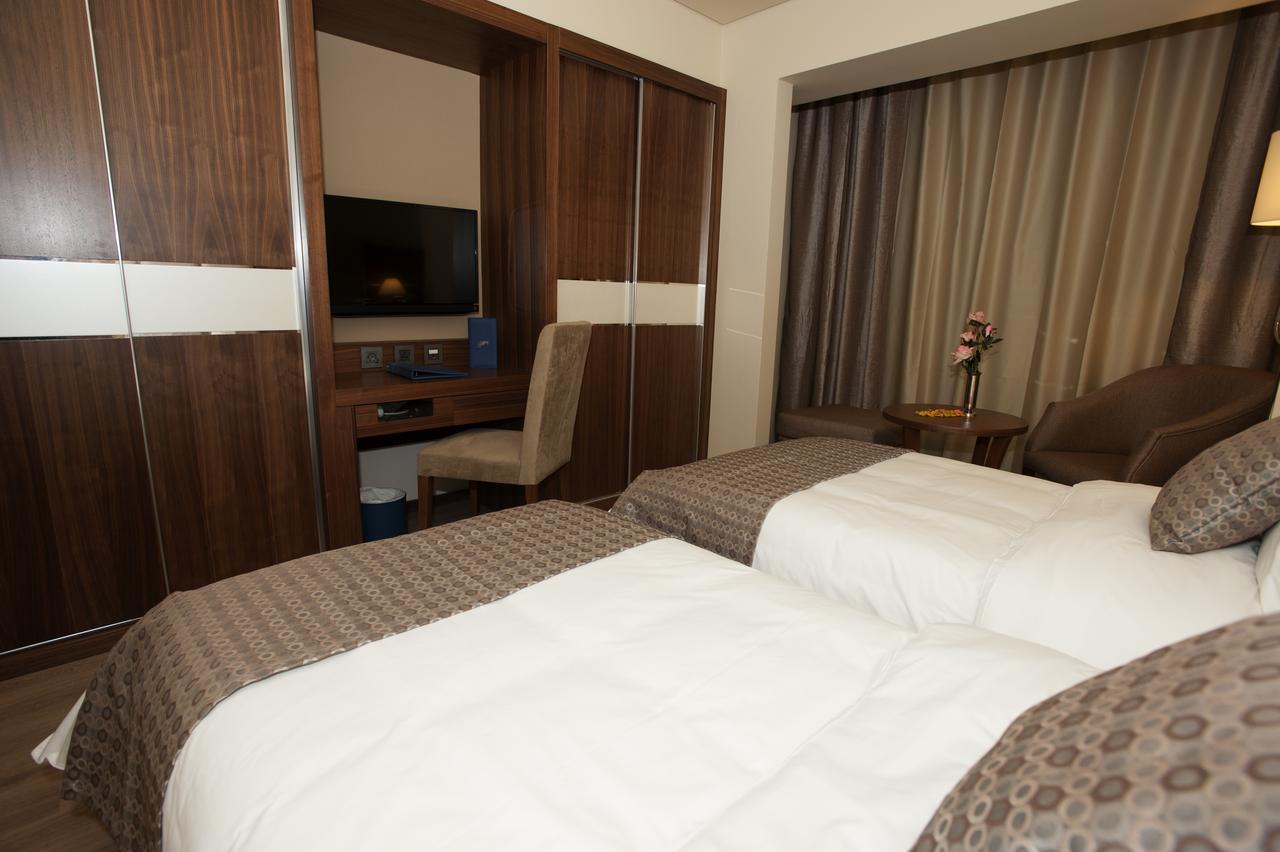 Gems Hotel Бейрут Екстериор снимка