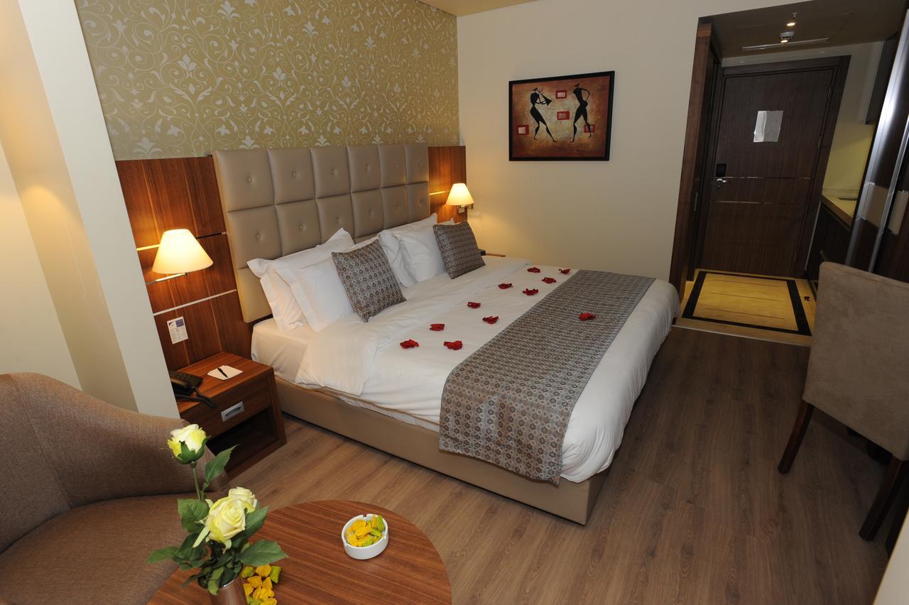 Gems Hotel Бейрут Екстериор снимка