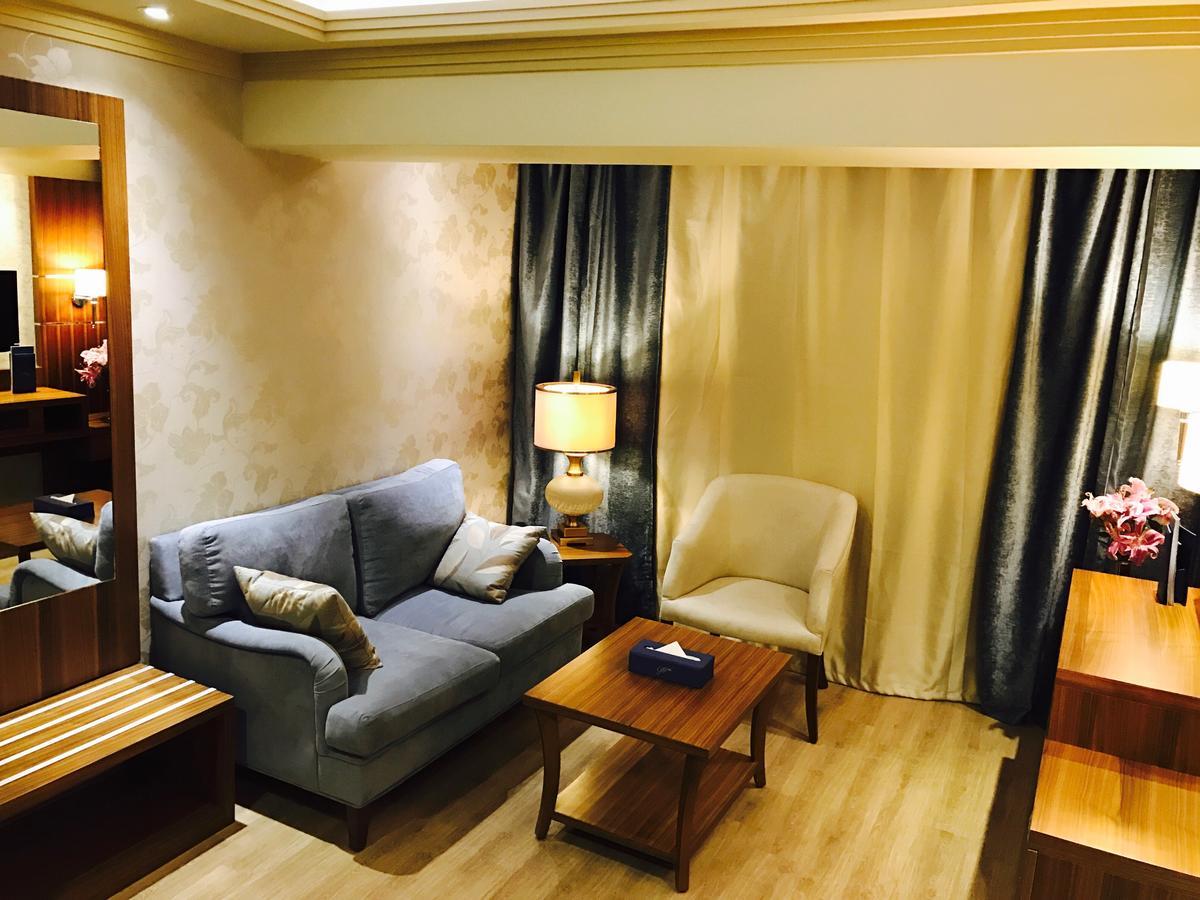 Gems Hotel Бейрут Екстериор снимка
