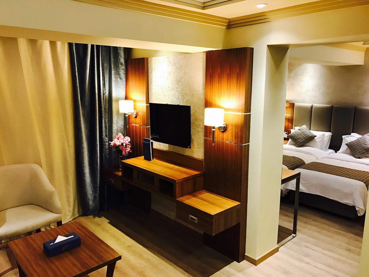 Gems Hotel Бейрут Екстериор снимка