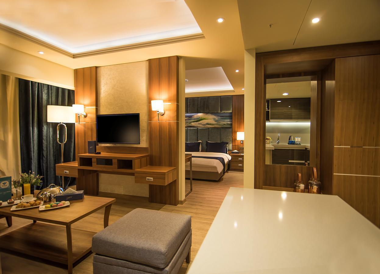 Gems Hotel Бейрут Екстериор снимка